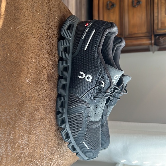 Cloud 5 sneakers, worn once - Picture 2 of 4